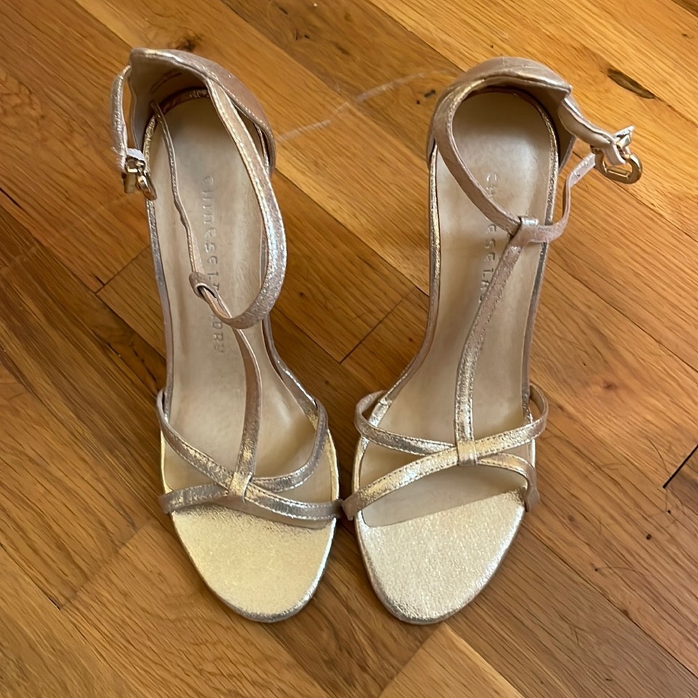 EUC worn once Chinese Laundry brushed gold t-strap heels!